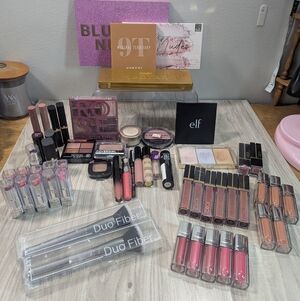 (57) PIECE MAKEUP BUNDLE